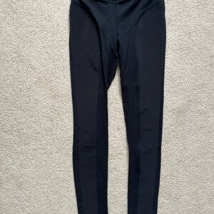 HUE Charcoal Leggings